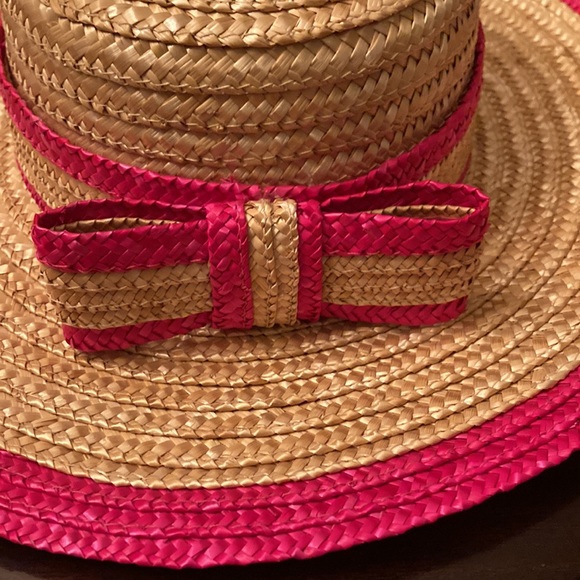 Straw Hat with Pink bow and trim - Picture 2 of 9